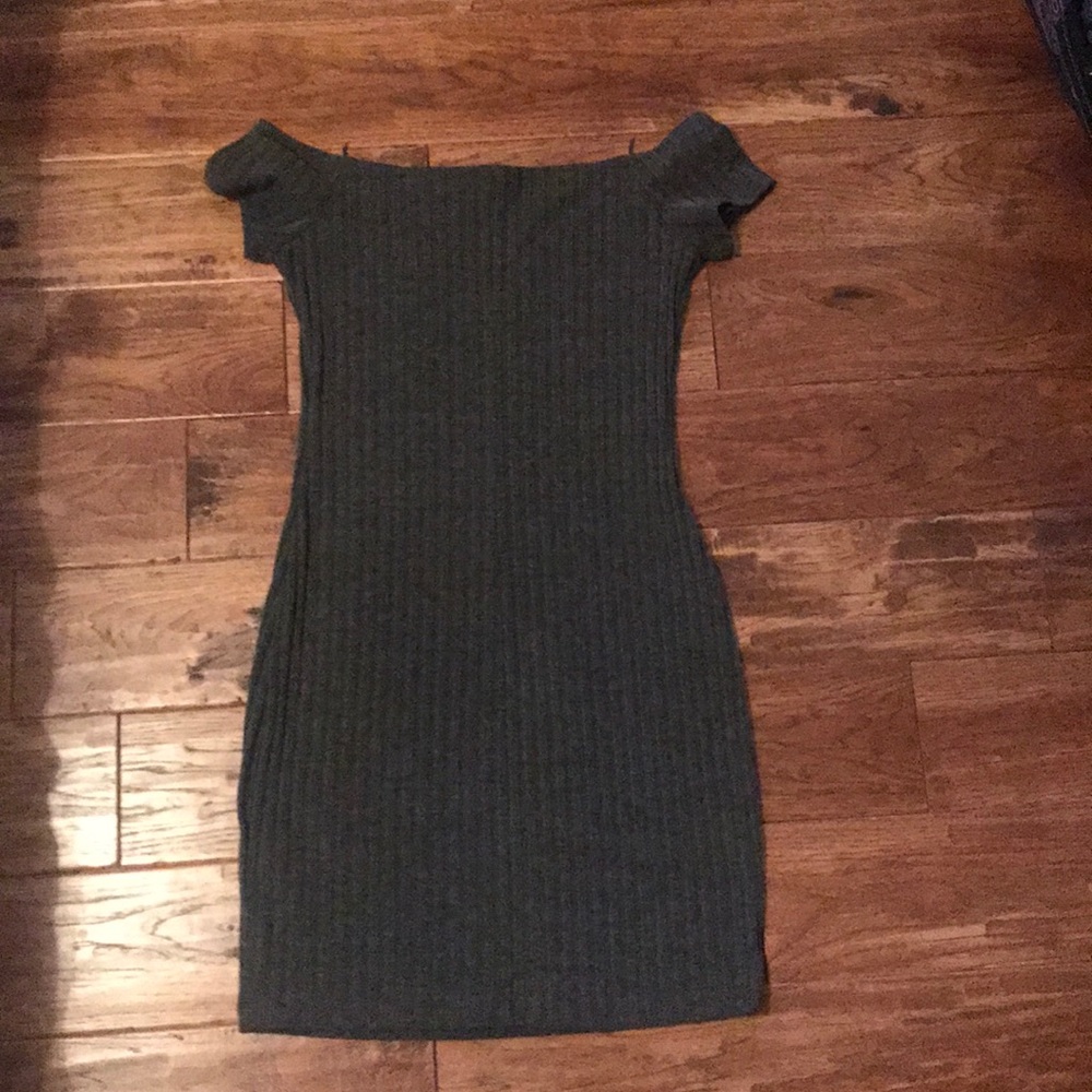 Gray Ribbed Body Com Dress - Picture 3 of 3